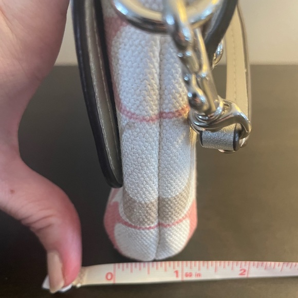 Coach CC Pastel Silver Sequin Small Handbag Like New Magnet Clasp Card Slots - Picture 4 of 7